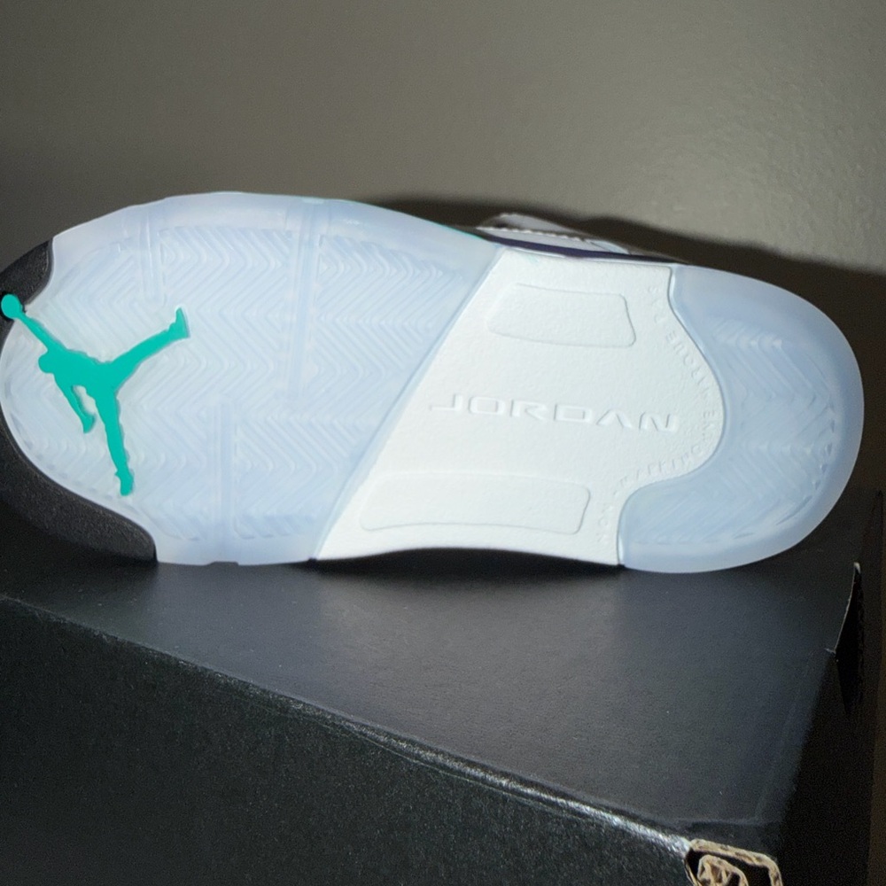 Jordan 5 Retro OG - Picture 2 of 4